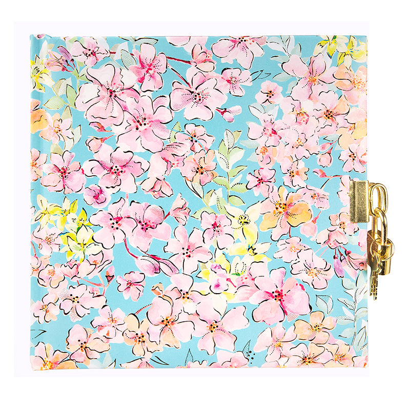 Forever Spring Günlük | 16,5 × 16,5 cm | 96 Sayfa | Kilitli Kabartmalı Kapak