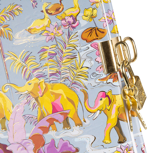 Insignia Günlük | 16,5 × 16,5 cm | 96 Sayfa | Kilitli Kabartmalı Kapak