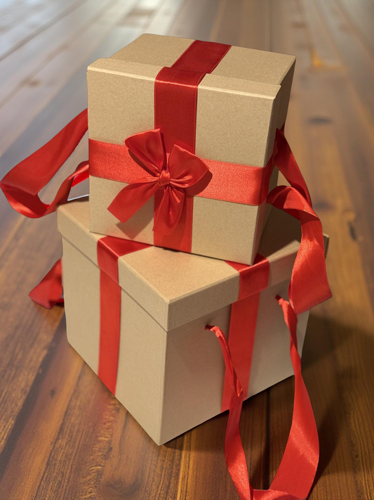 STAR Kraft Hediye Kutusu Seti – 2’li Street Boxes | Elde Tutmalı Kırmızı Saten Kurdeleli | 22x22x20 cm & 18x18x15 cm