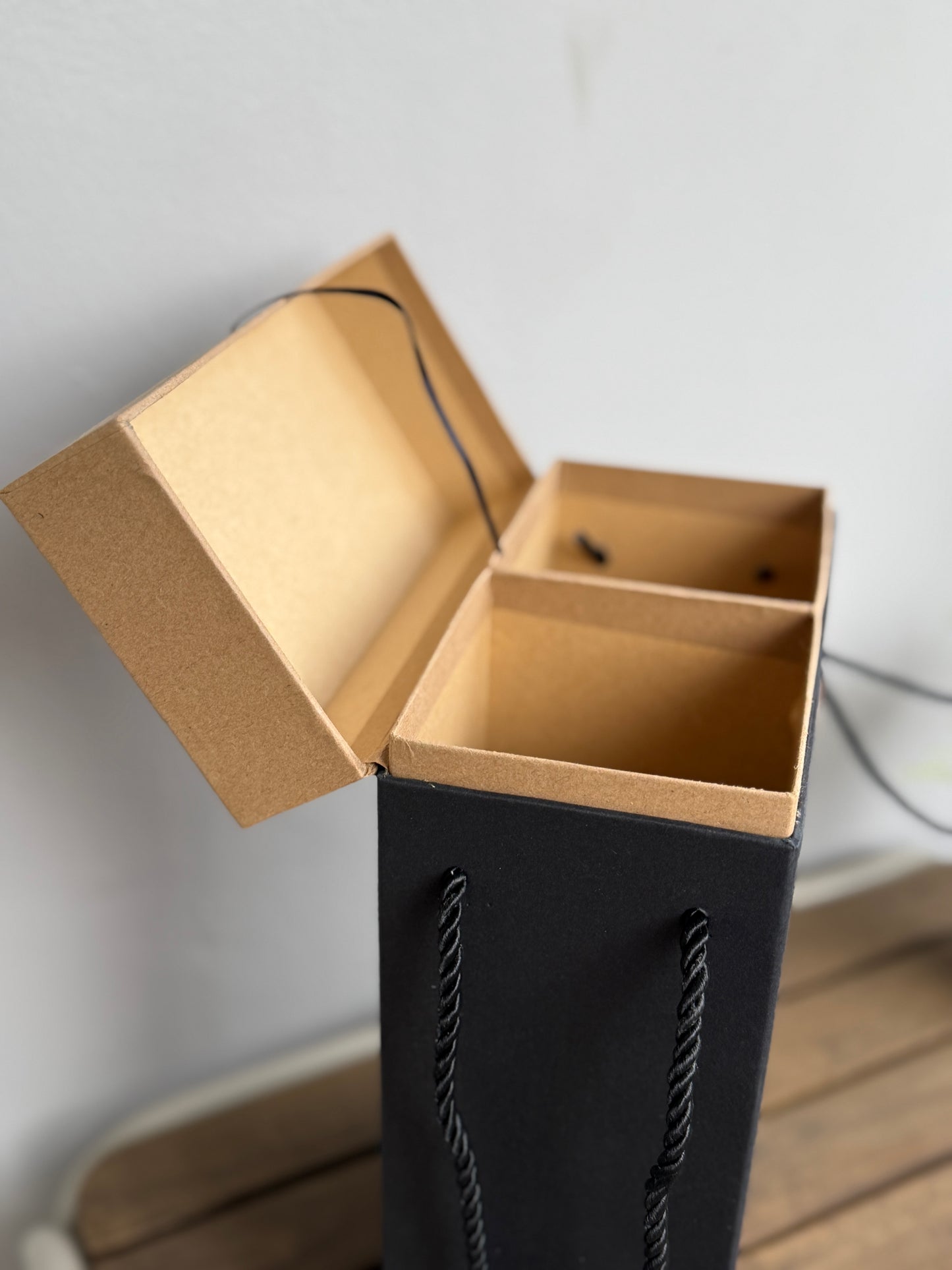 STAR Black/Kraft Double Wine Gift Box with Rope Handles & Lock Lid – 20×10×33 cm