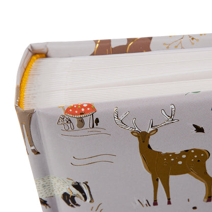 Turnowsky Woodland Charm Fotoğraf Albümü – 25x25 cm, 60 Sayfa, Orman Hayvanları Desenli, Altın Kabartmalı