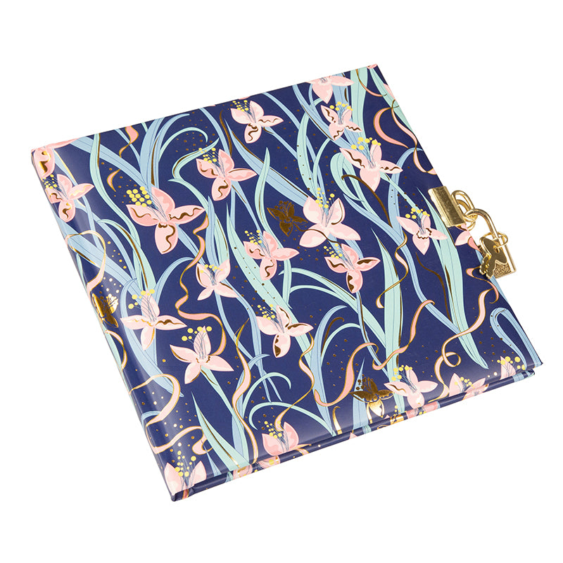 Garden Chic Günlük | 16,5 × 16,5 cm | 96 Sayfa | Kilitli Kabartmalı Kapak