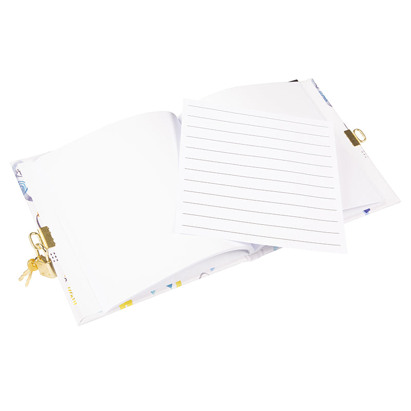 Aquarell Fantasies Günlük | 16,5 × 16,5 cm | 96 Sayfa | Kilitli Kabartmalı Kapak