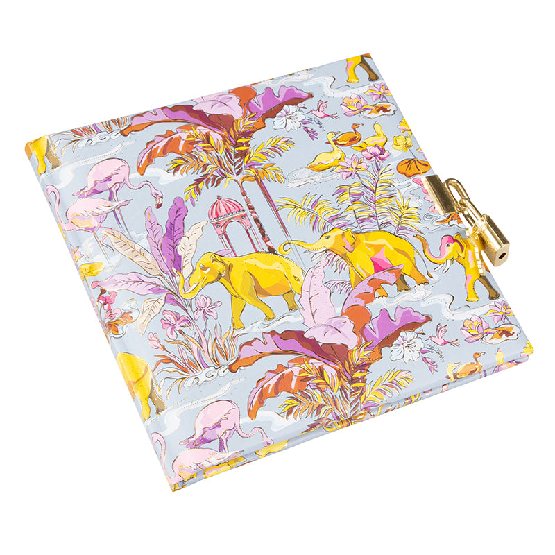 Insignia Günlük | 16,5 × 16,5 cm | 96 Sayfa | Kilitli Kabartmalı Kapak